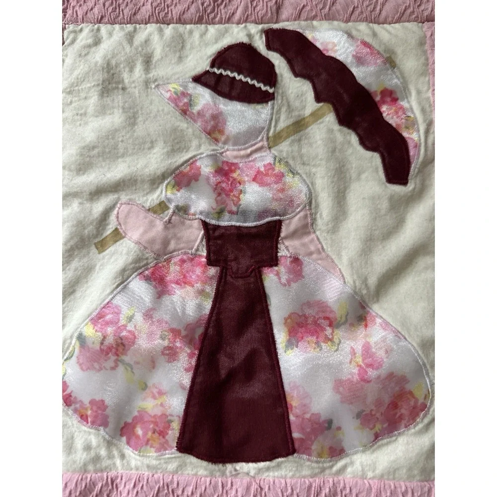 Vintage Handmade Sunbonnet Sue Applique Quilt Pink Floral Lace 75x56 Twin Throw
